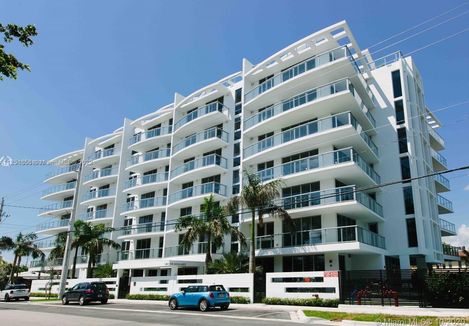 13800 Highland Dr #608, Miami, FL 33181