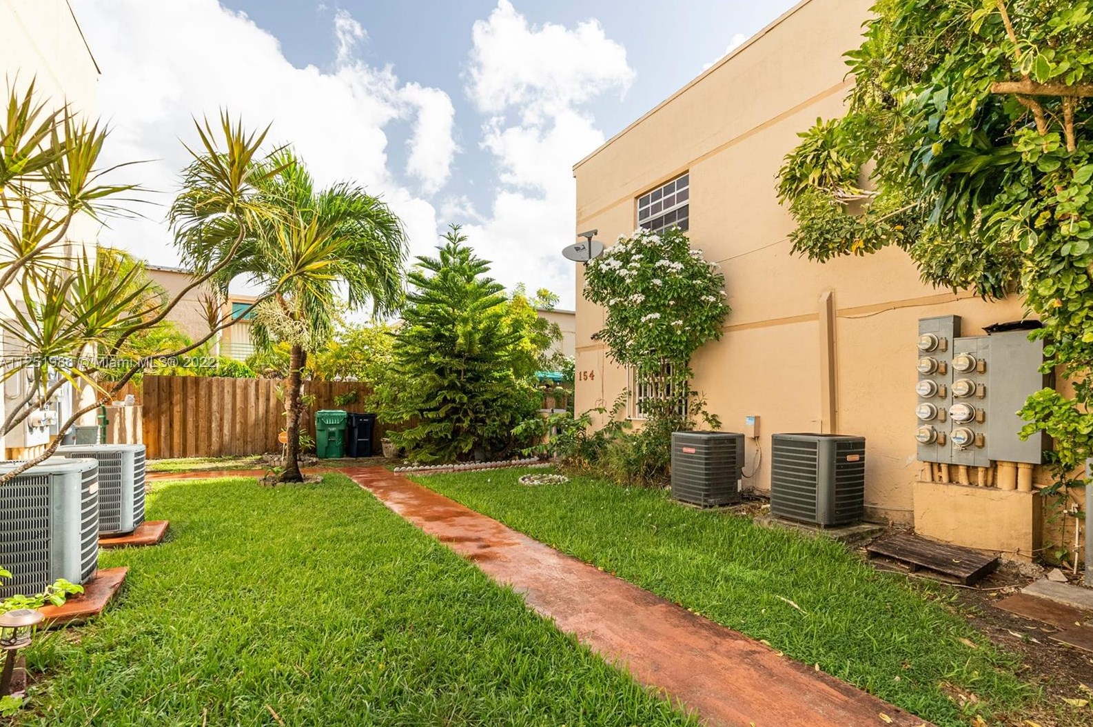 11835 19th Ln, Miami, FL 33175-8710