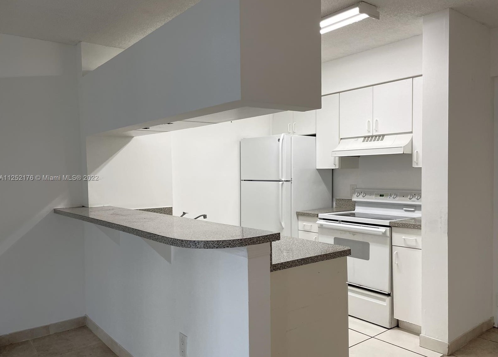 420 Park Rd, Hollywood, FL 33021-8354