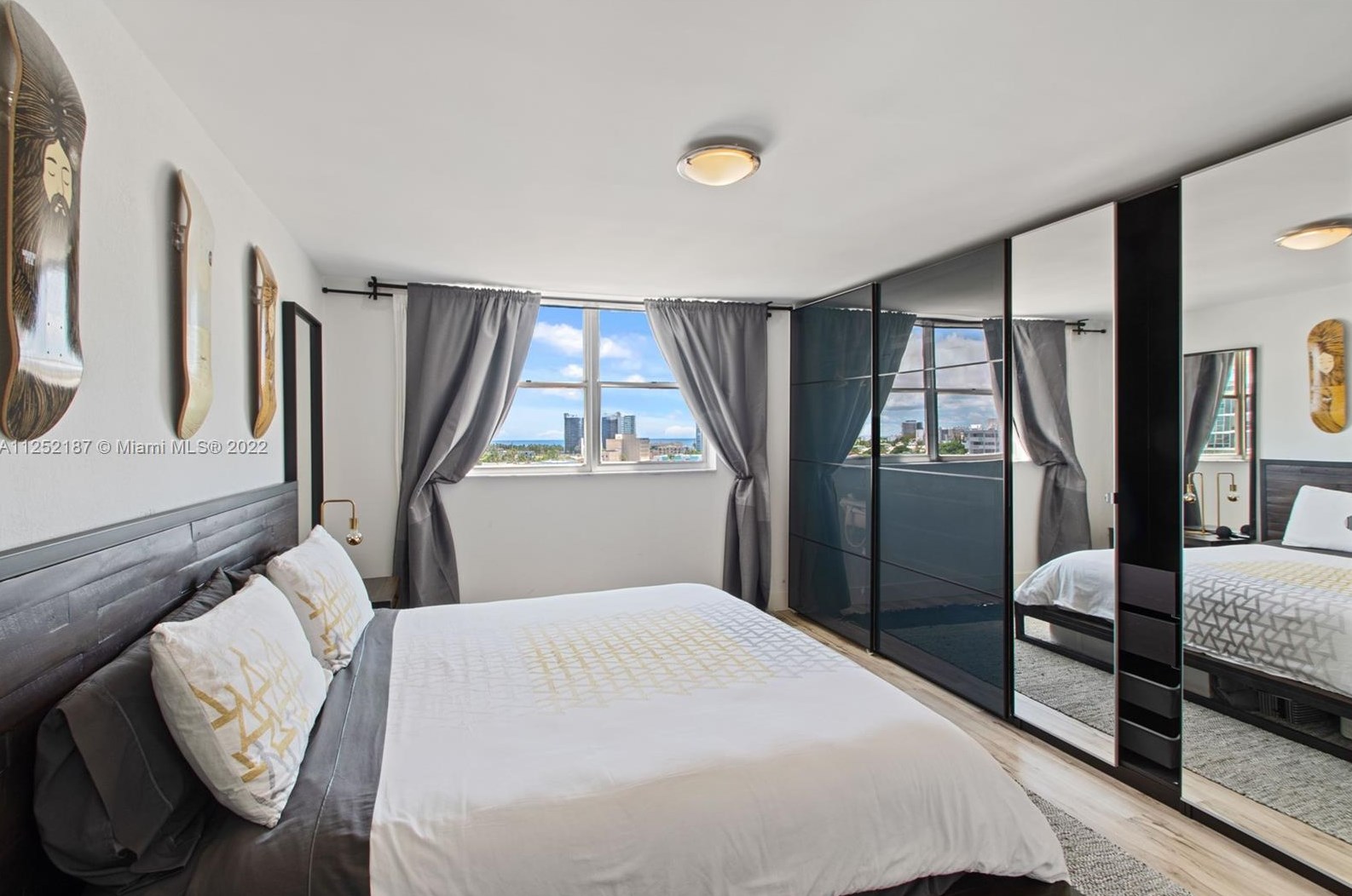 6900 Bay Dr, Miami FL  33141-5403 exterior