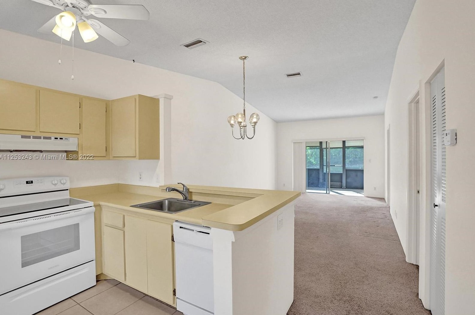 18801 Candlewick Dr, Boca Raton FL  33496-5008 exterior