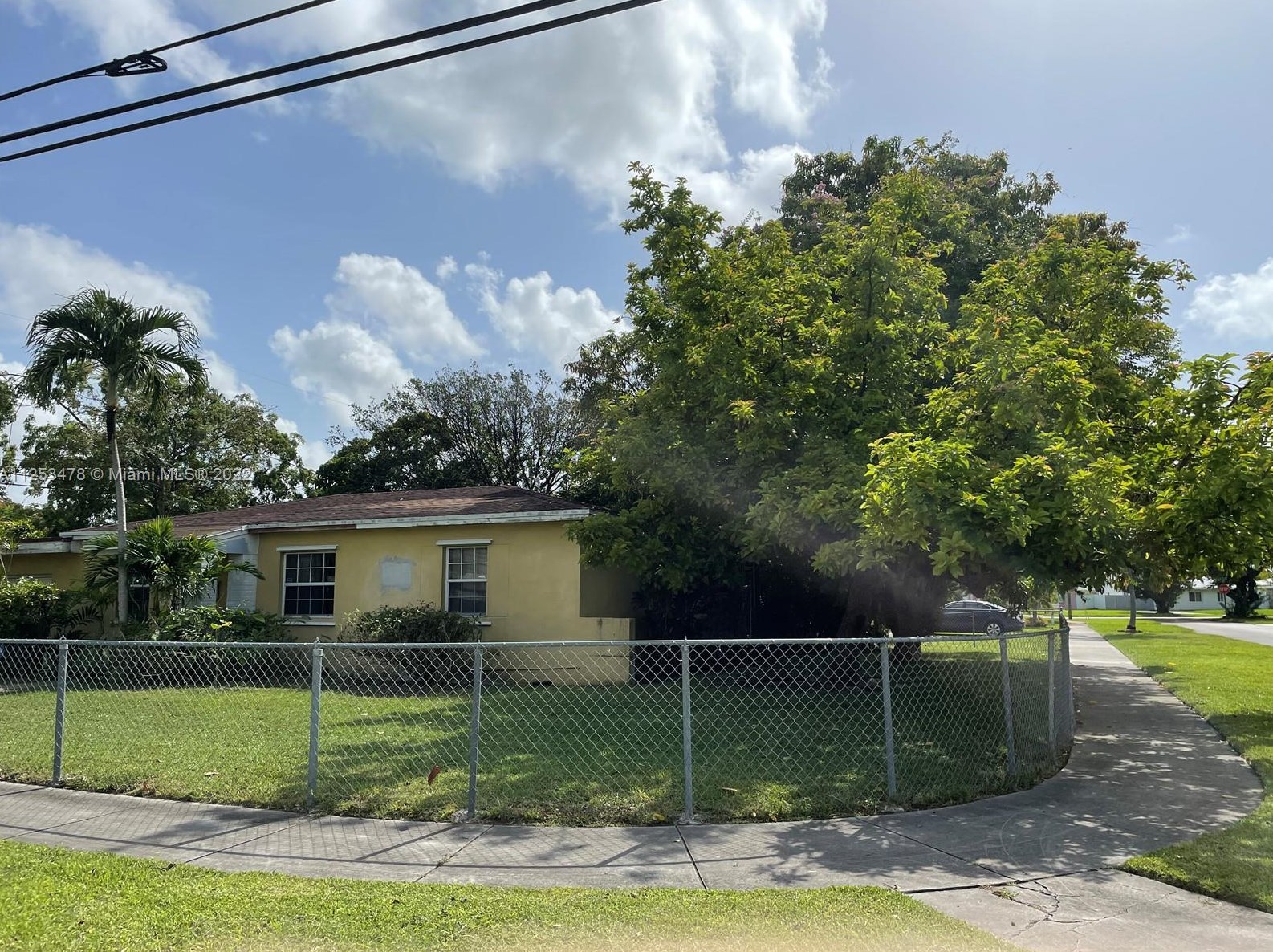 3475 76th Ave, Miami, FL 33155-3677