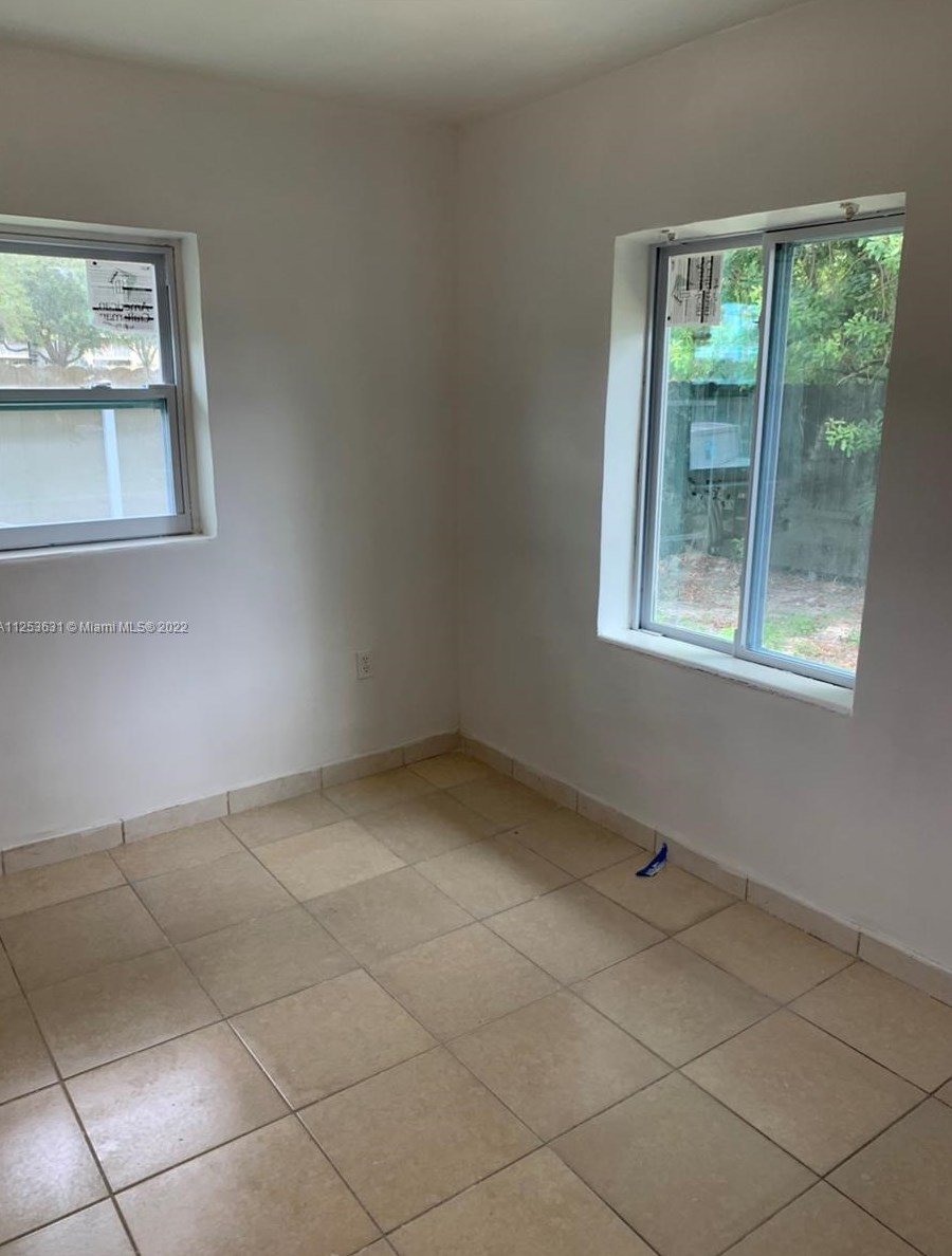 1049 95 St, Miami FL 33138-2547 exterior