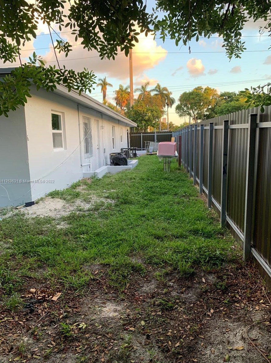 1049 95 St, Miami FL 33138-2547 exterior