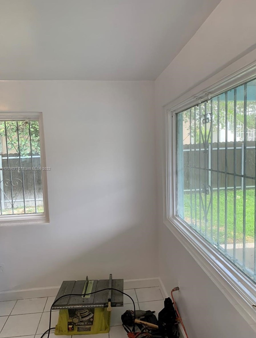 1049 95 St, Miami FL 33138-2547 exterior