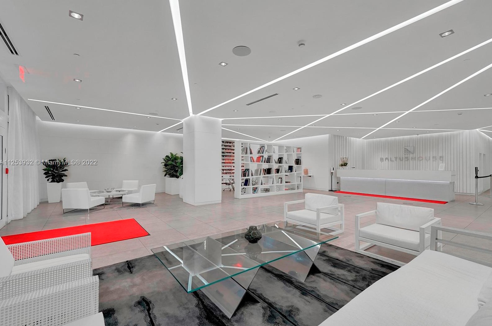 4250 Biscayne Blvd, Miami FL 33137-3210 exterior