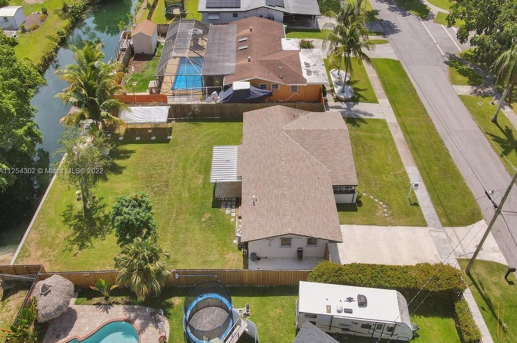 9971 Belville Rd, Miami, FL 33157-6924