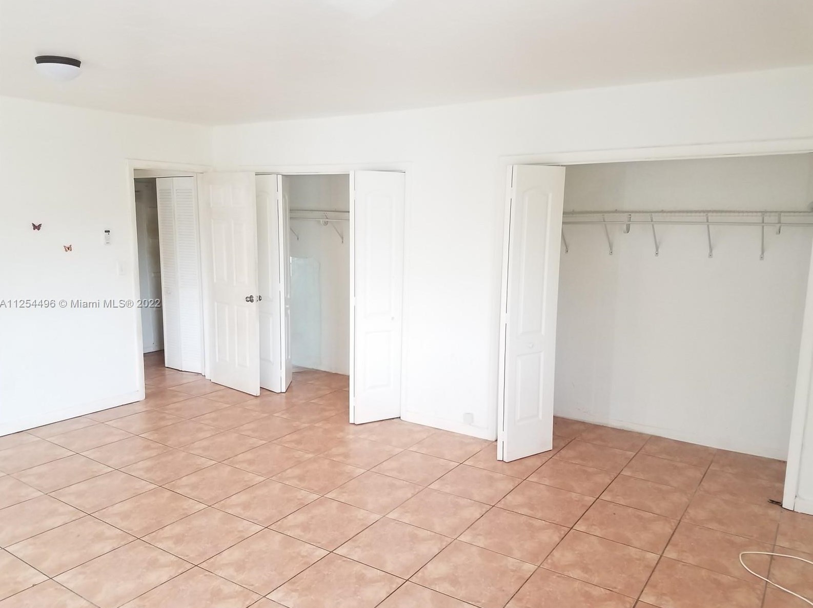 11935 19th Dr, Miami, FL 33181-2813