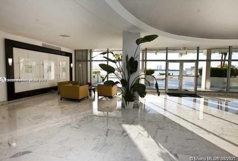 1000 West Ave, Miami Beach, FL 33139-4704