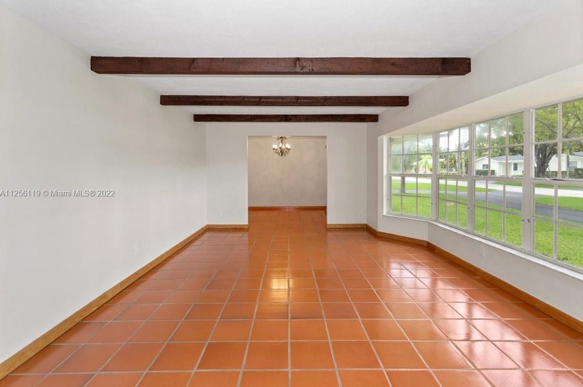 8240 Sw 164th St, Miami, FL 33157