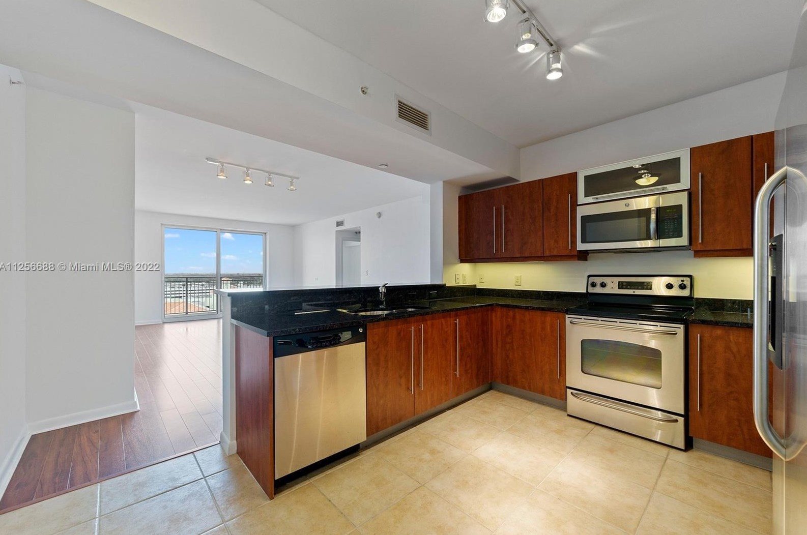 7350 Sw 89th St #1105s, Miami, FL