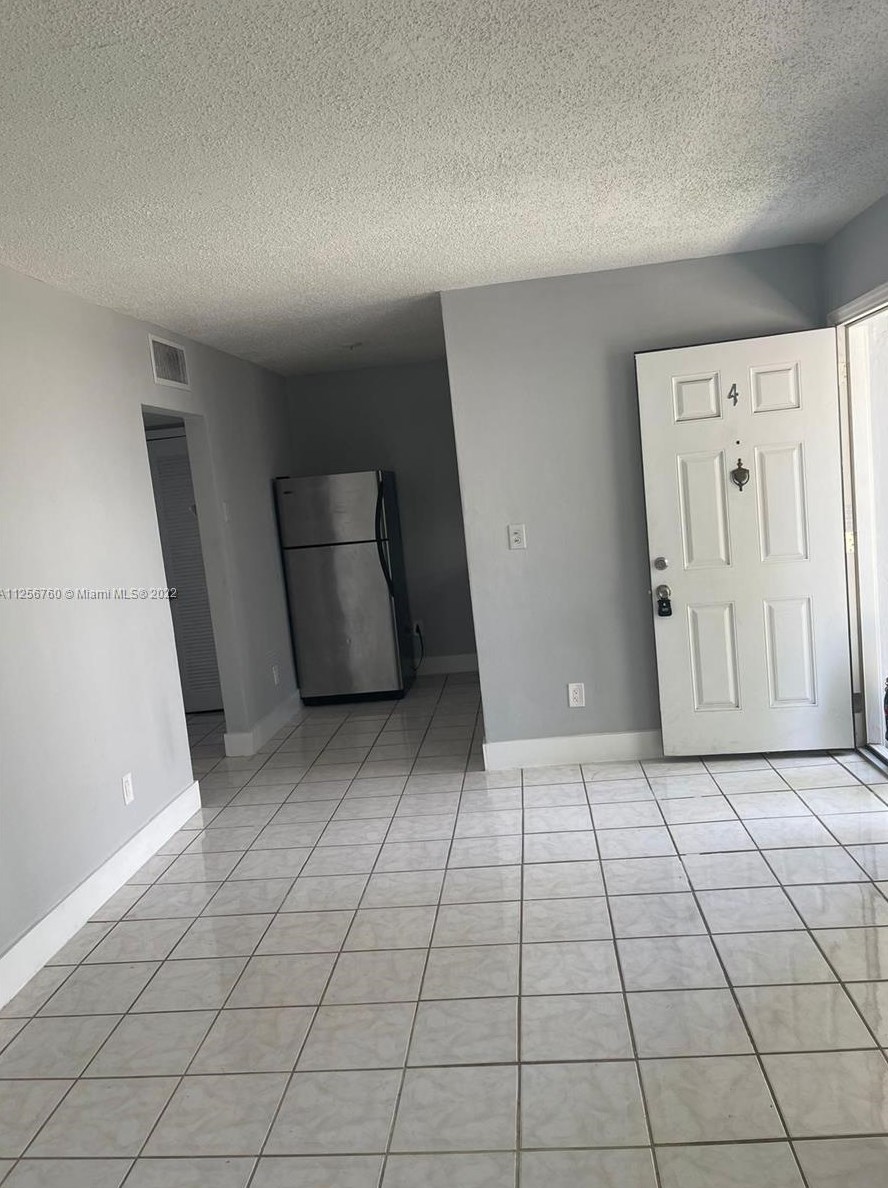1330 Ne 127th St #4, Miami, FL 33161