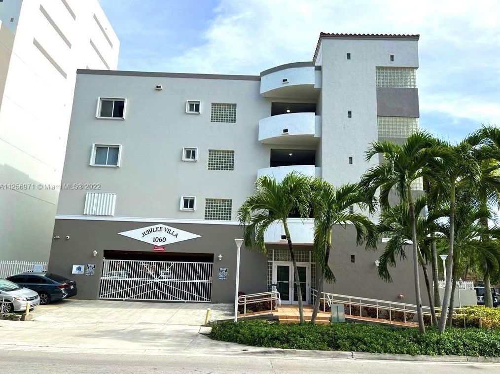 1060 7th St, Miami, FL 33136-3106