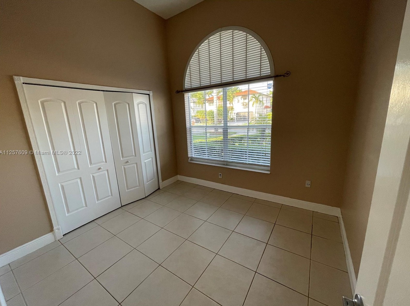 3152 135th Ave, Miami, FL 33175-6656