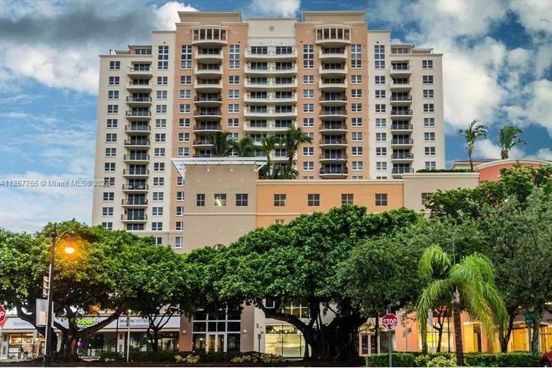 3232 Coral Way, Miami FL 33145-3184 exterior