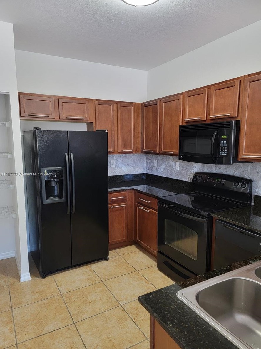 8899 Nw 107th Ct Unit 217, Miami, FL 33178
