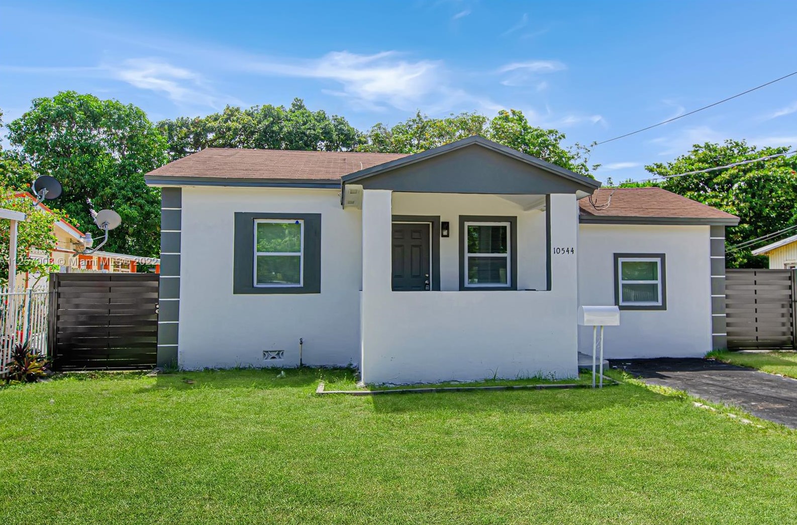 10544 6th Ave, Miami FL  33138-2050 exterior