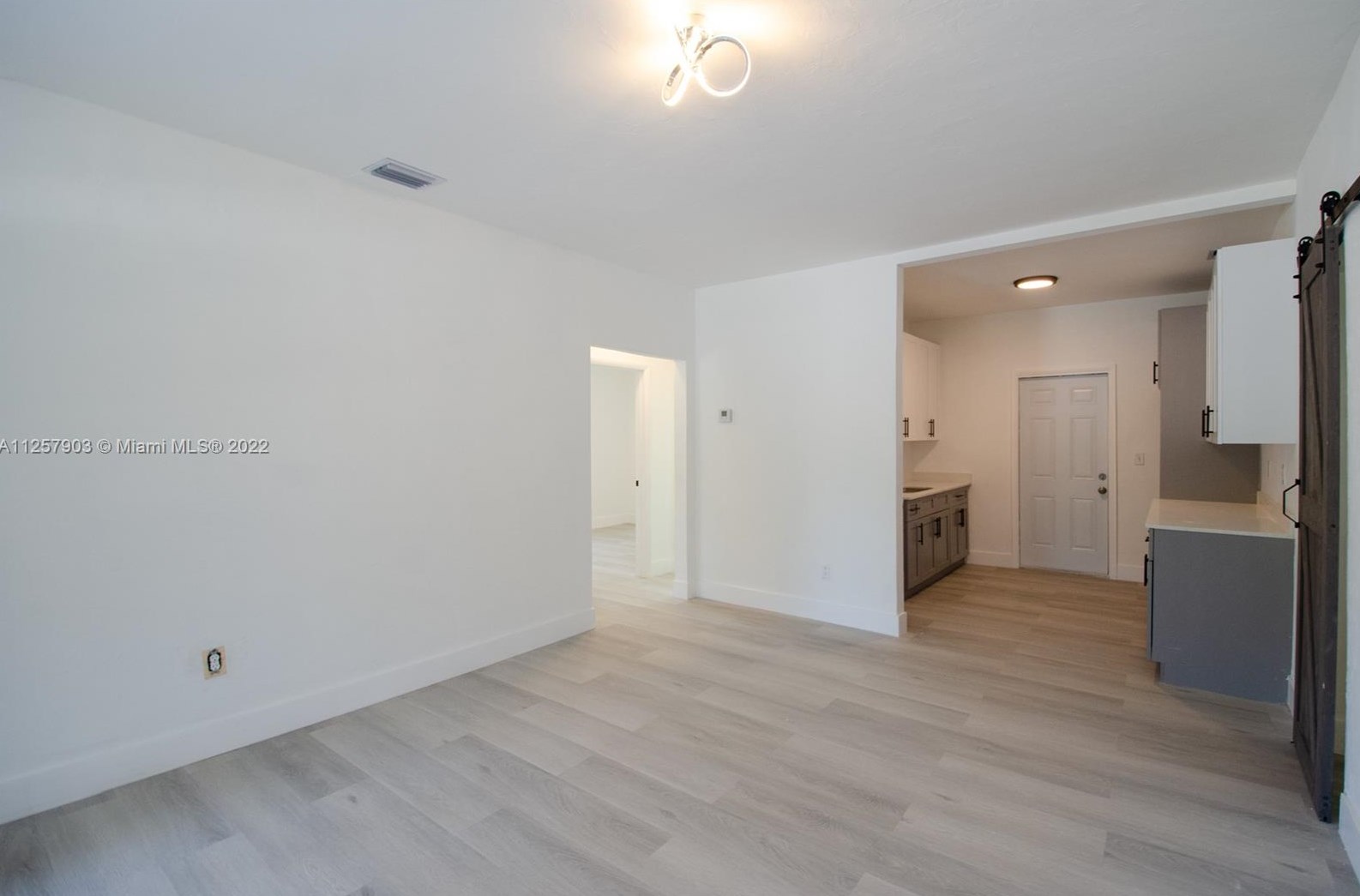 10544 6th Ave, Miami FL  33138-2050 exterior