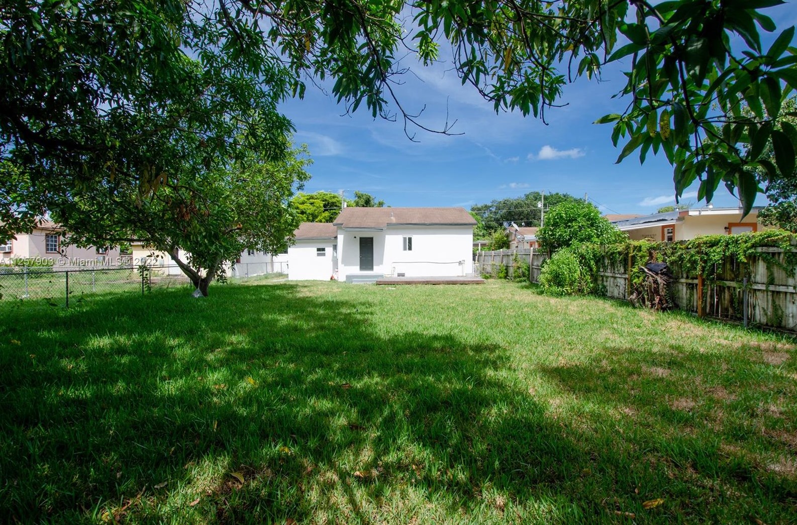 10544 6th Ave, Miami FL  33138-2050 exterior