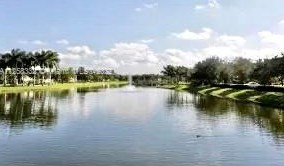 2463 Centergate Dr, Hollywood FL  33025-7225 exterior