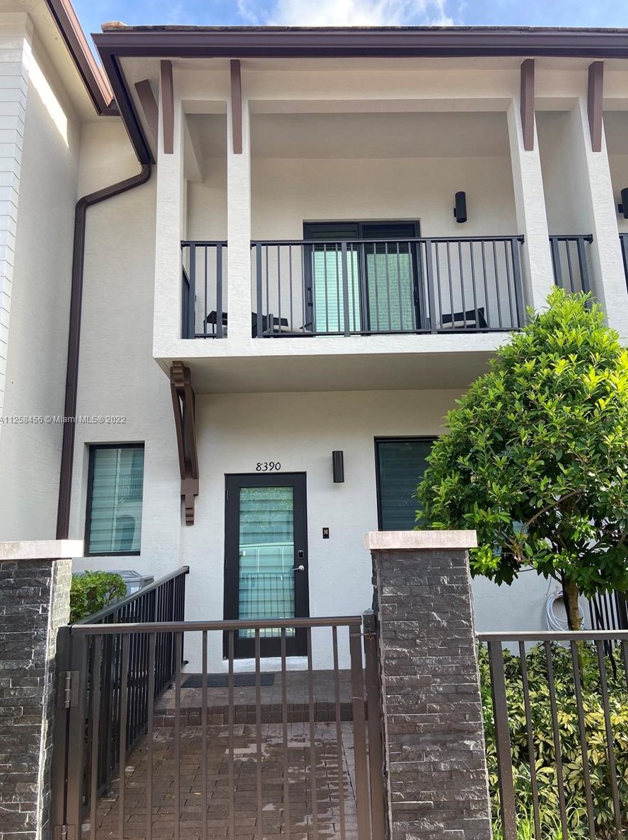 8390 Nw 51st Terrace #8390, Miami, FL 33166