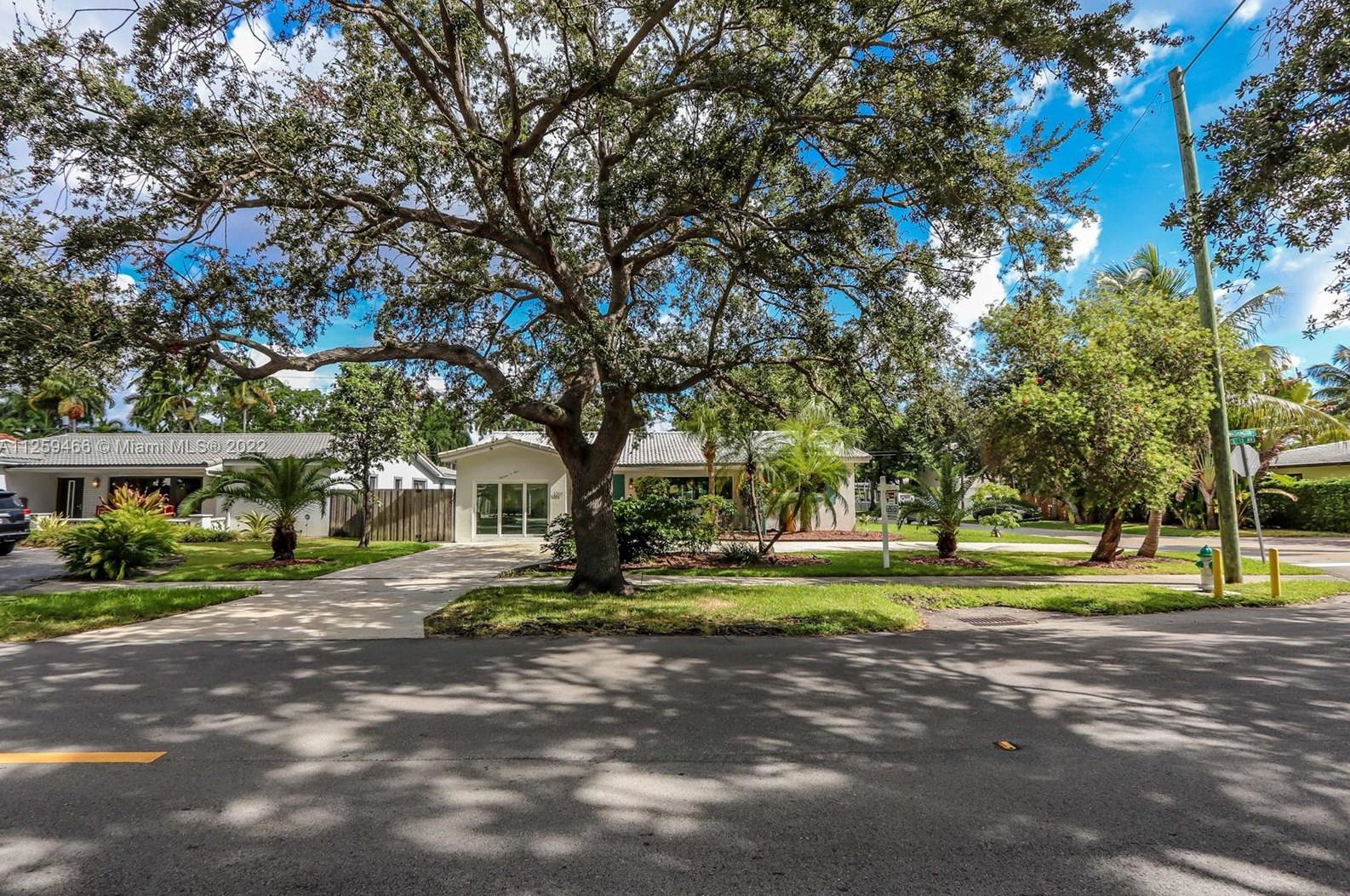 1301 Washington St, Hollywood, FL 33019-1812