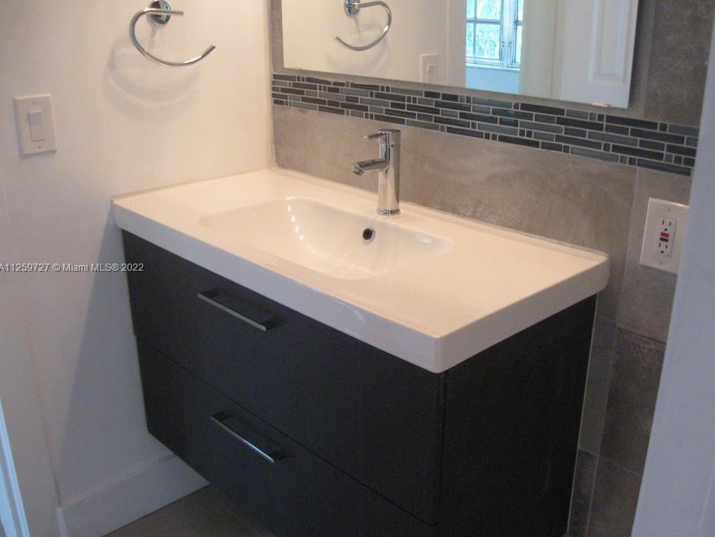 4278 9th Ter, Miami FL 33134-2626 exterior