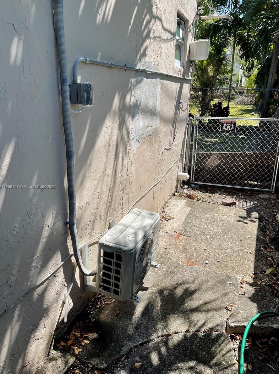 4278 9th Ter, Miami FL 33134-2626 exterior