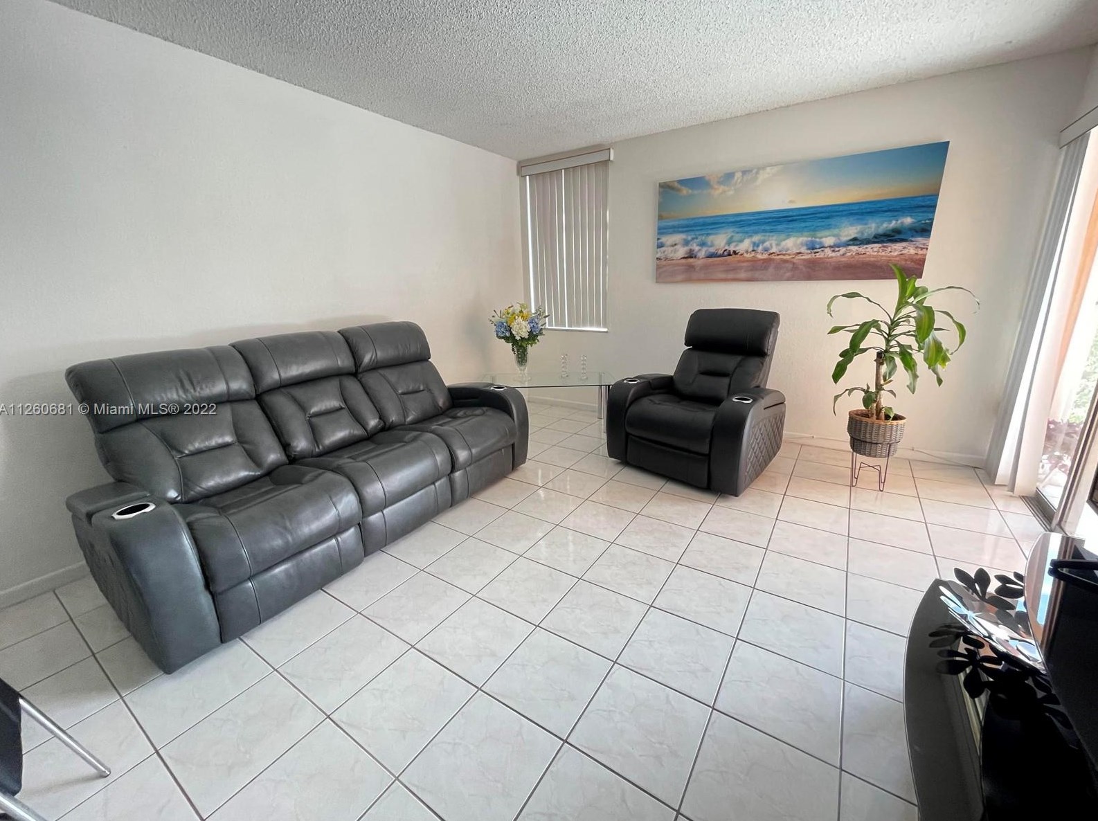 1900 W 68th St #d307, Hialeah, FL 33014