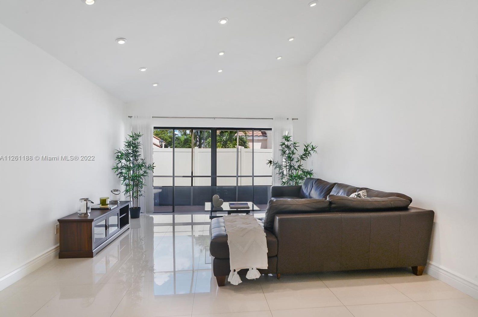 21190 Mainsail Cir #a11, Miami, FL 33180
