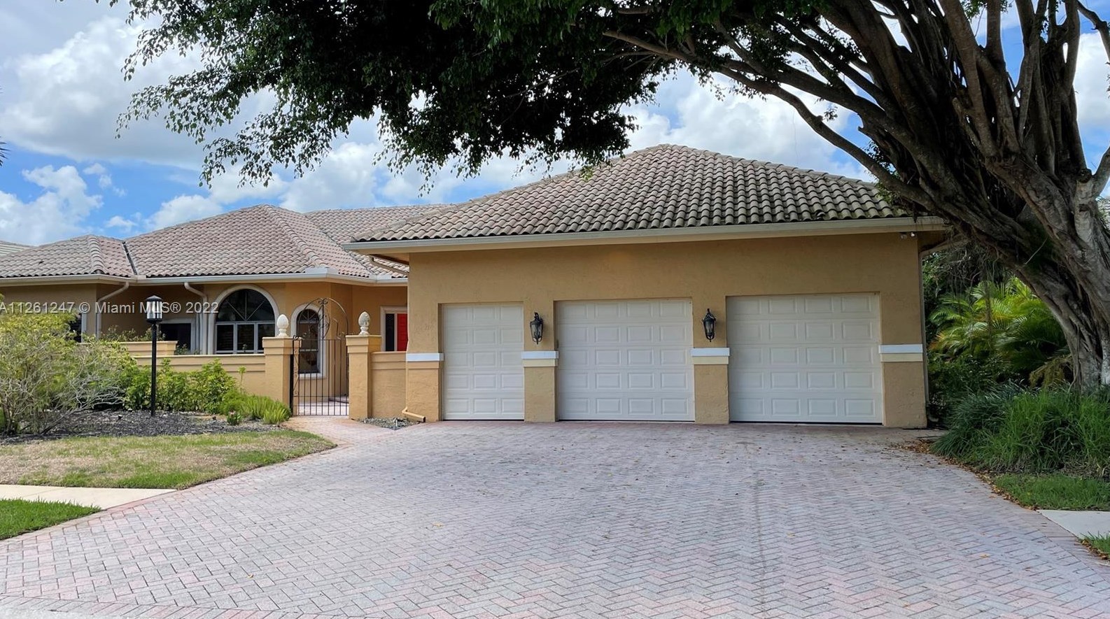7892 Mandarin Dr, Boca Raton, FL 33433-7426