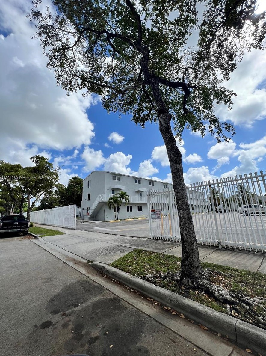 1923 Nw 5th Pl #365, Miami, FL
