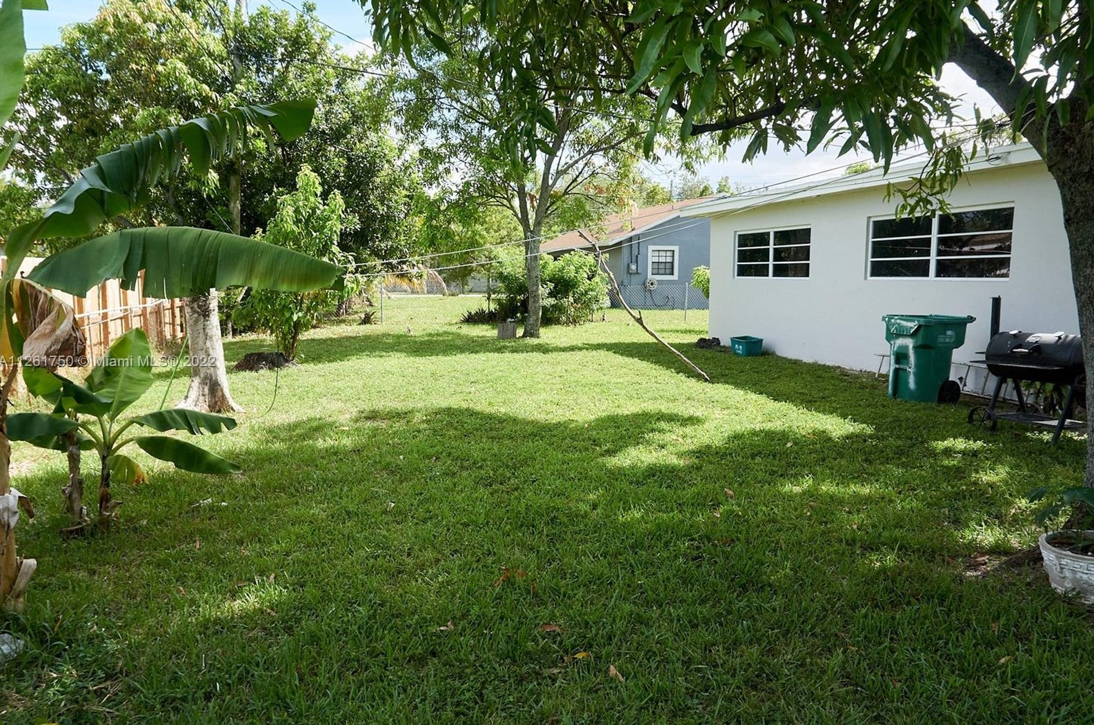 17041 9th Pl, Miami FL  33169-5250 exterior