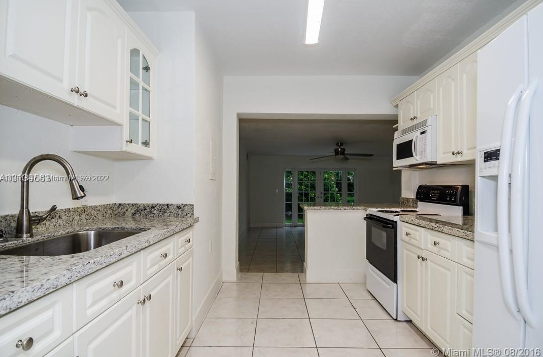 5360 W 2nd Ave, Hialeah, FL 33012