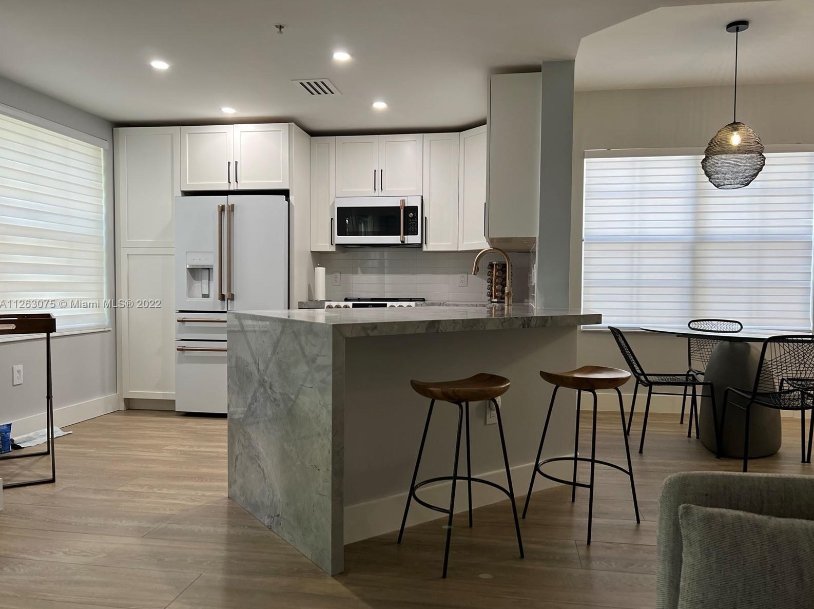8930 Ne 8th Ave Unit 911, Miami, FL 33138