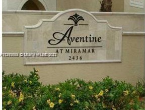 2496 Centergate Dr #308, Hollywood, FL 33025