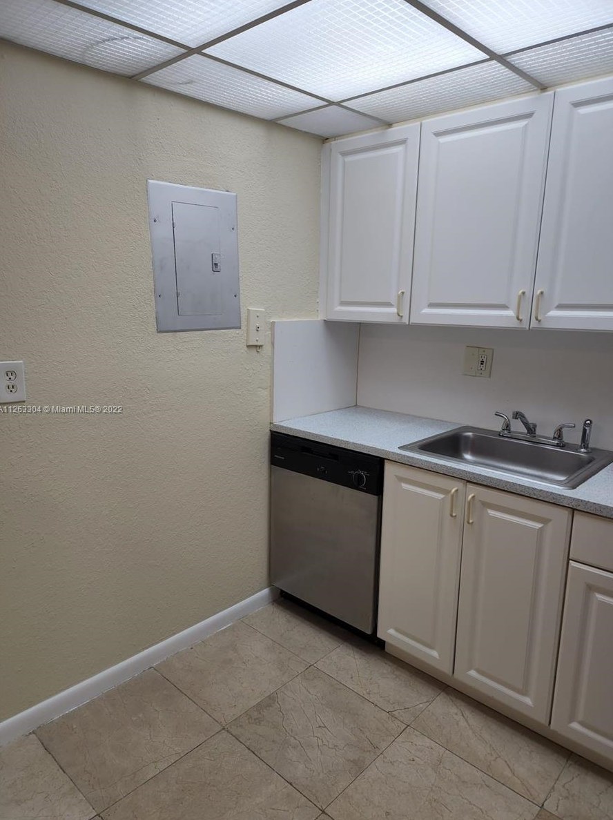 17500 Nw 68th Ave #d3009, Hialeah, FL 33015