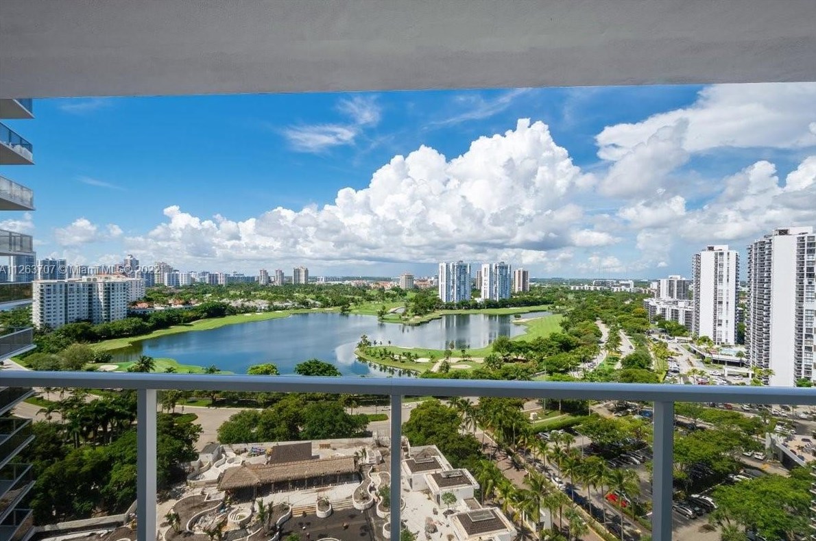 20281 E Country Club Dr Apt 1703, Miami, FL 33180