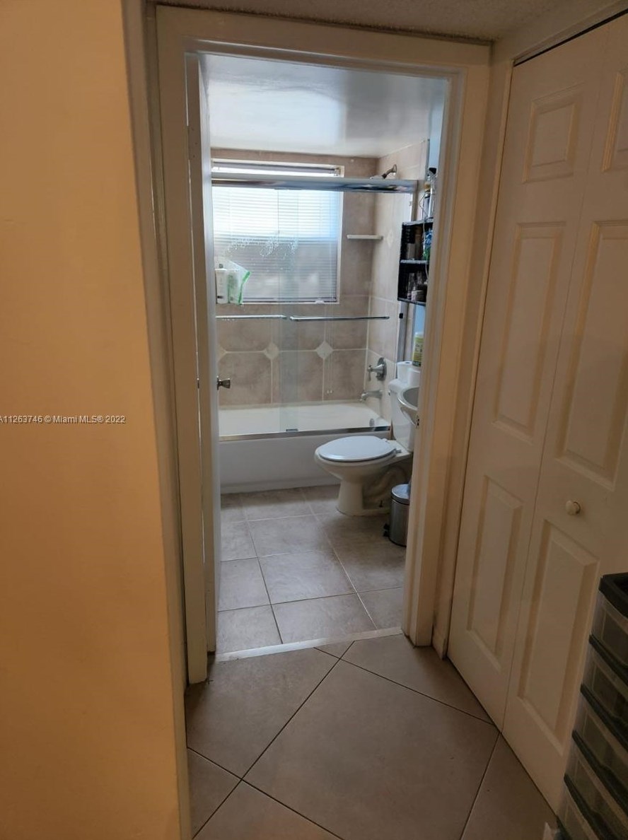 2240 Van Buren St, Hollywood, FL 33020-4925