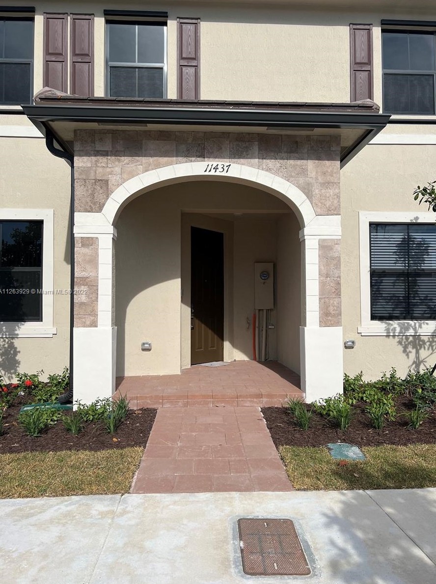 11437 W 34th Ct, Hialeah, FL 33018