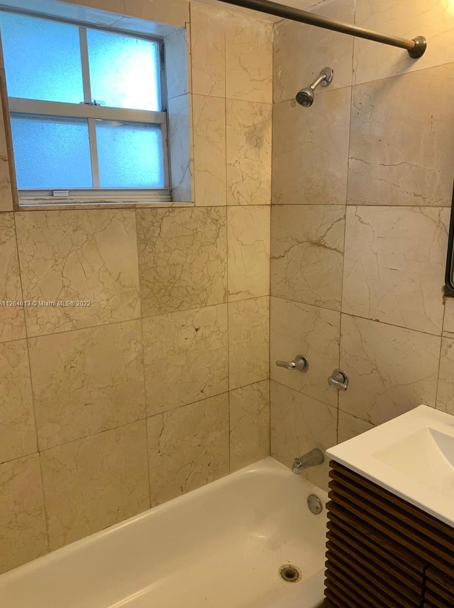 541 Ne 62nd St Apt 6, Miami, FL 33138
