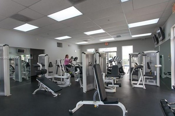 140 Meridian Ave, Miami FL  33139-7090 exterior