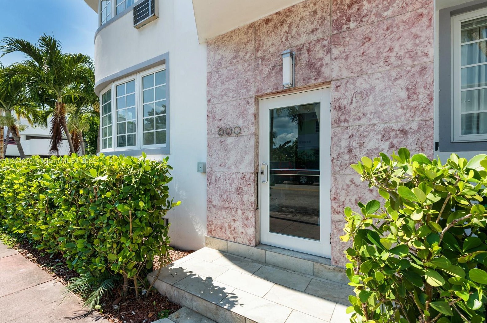 600 12th St #10, Miami, FL 33139