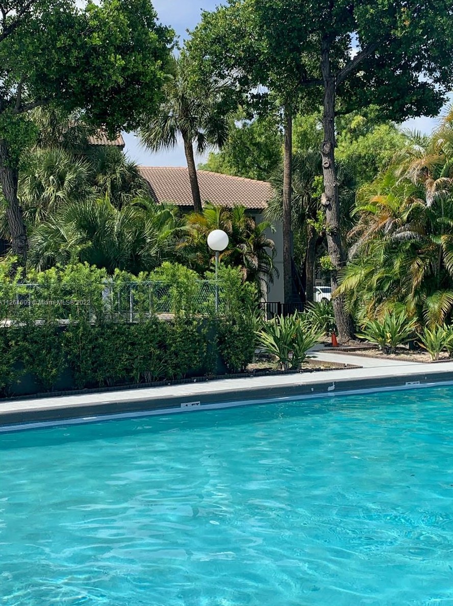 7055 Nw 179th St #202, Hialeah, FL 33015