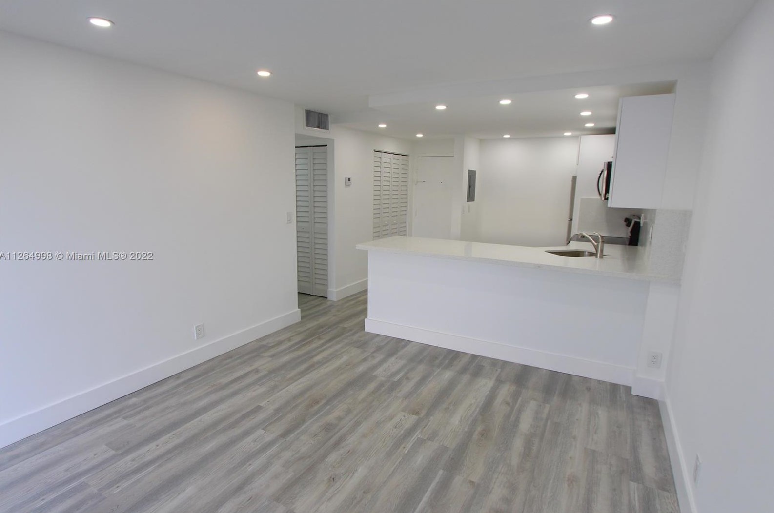 801 Nw 47th Ave #706w, Miami, FL