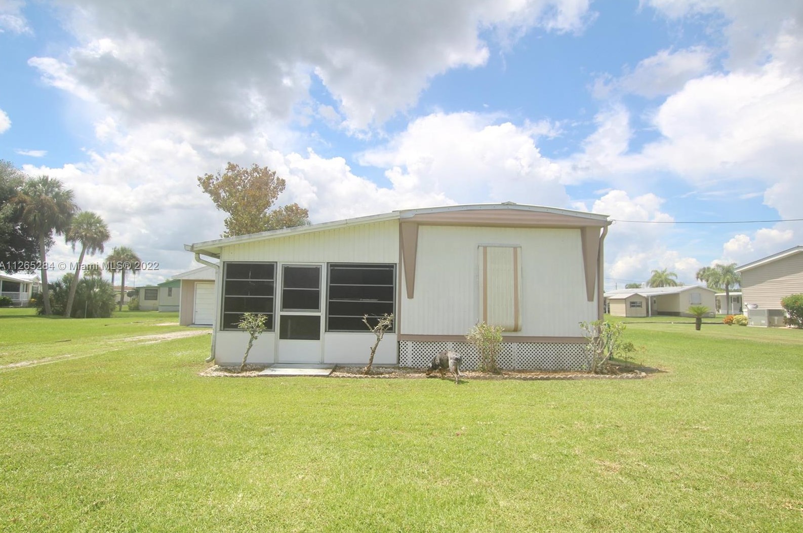 1148 Bay Dr, Moore Haven, FL 33471