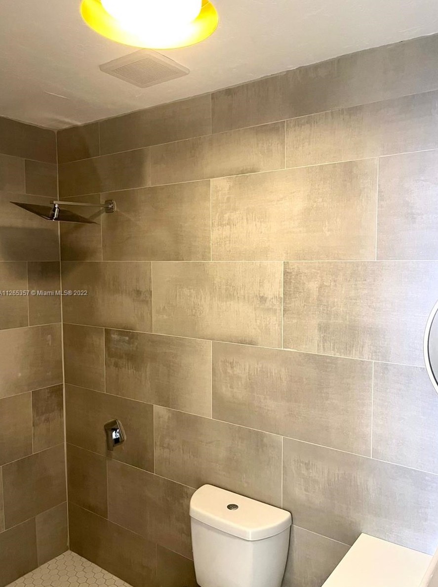 1655 175th St, Miami FL  33162-1442 exterior