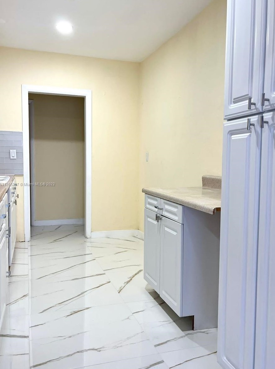 1655 175th St, Miami FL  33162-1442 exterior