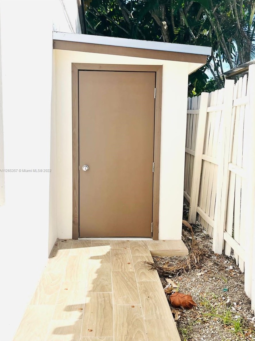 1655 175th St, Miami FL  33162-1442 exterior