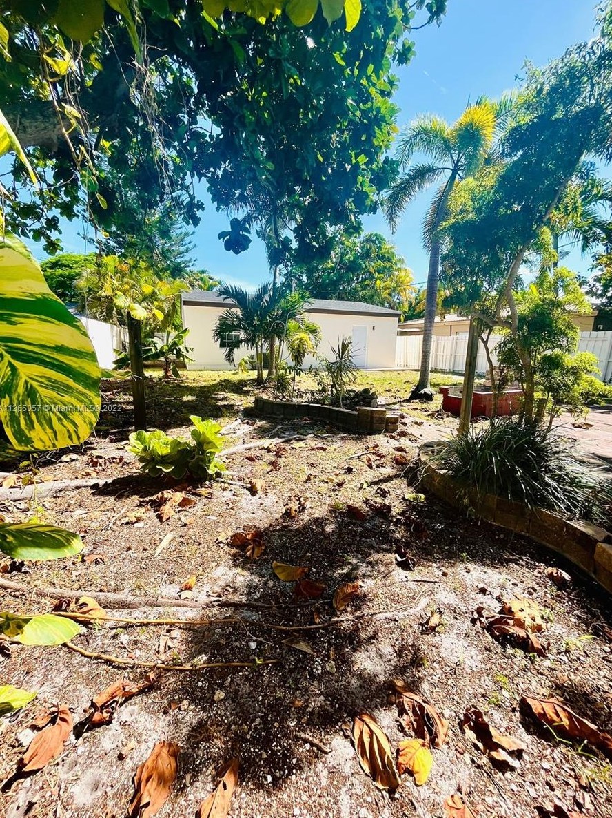 1655 175th St, Miami FL  33162-1442 exterior